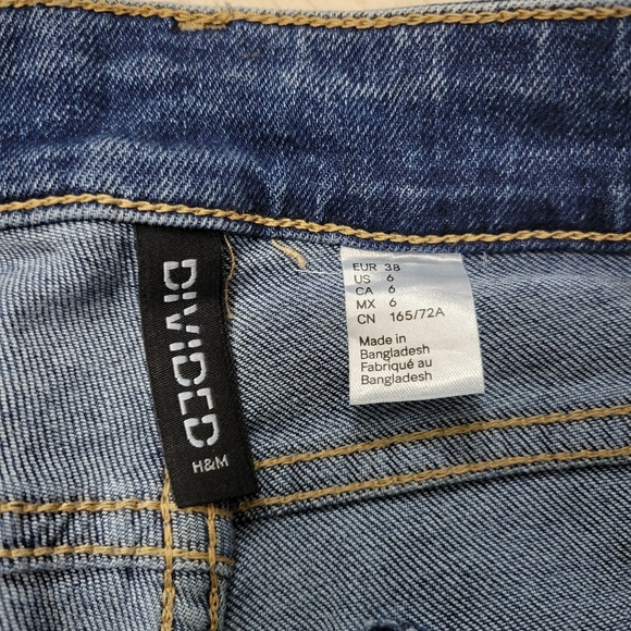 Classic Flared Lowrise Blue Jeans - Picture 2 of 3